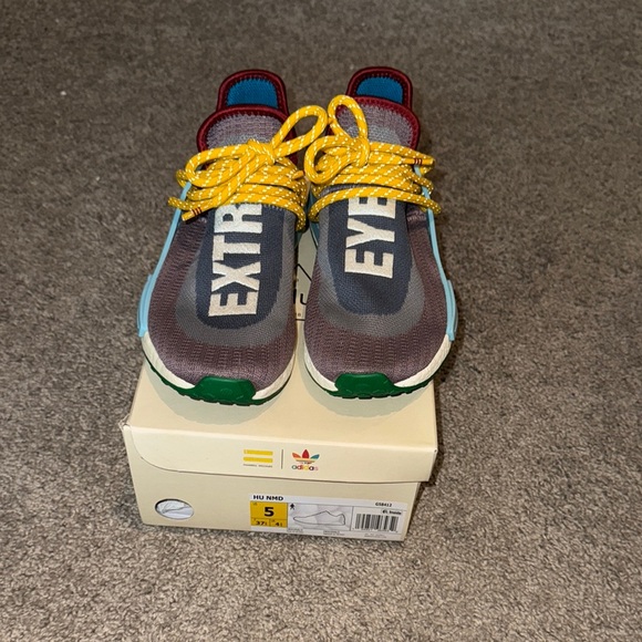 Adidas - Pharrell Williams - Human Races - Picture 2 of 14